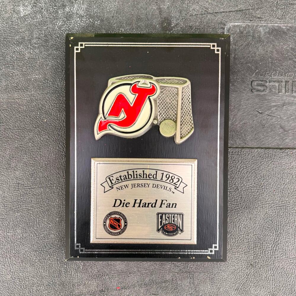 New Jersey Devils NHL Plaque Vintage Die Hard Fan Established 1982 Wood Sign 5x7